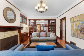 3BR Home Large Kitchen Mins To DwnTwn